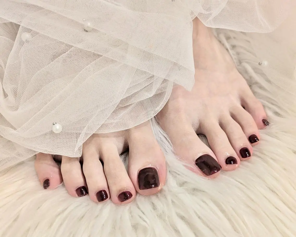 【フットレッスンモデル✨】限定９色💅大人気韓国ジェル💎✨【オフあり】ワンカラー[ちゅるんカラー/三宮ネイル]の写真