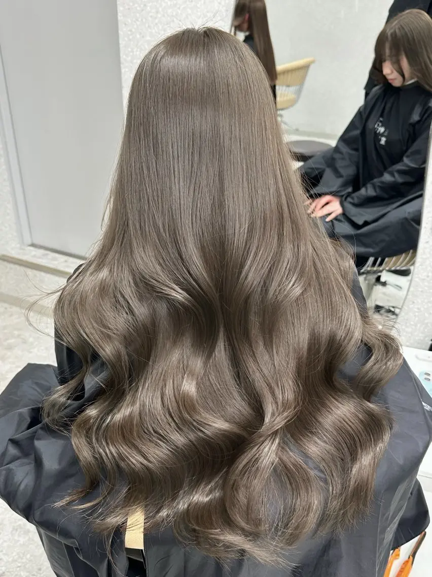 ロング ロングレイヤー 顔まわりレイヤー レイヤーカット ロング カット ヘアカラー トリートメント レイヤー/髪質改善 /Senne竹下のヘアスタイル