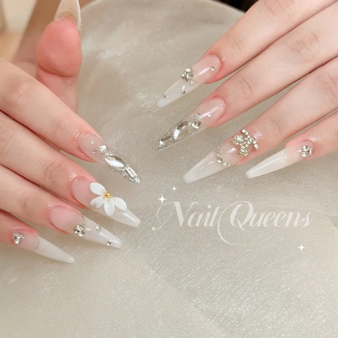 ネイル ハンドネイル ネイル👑クイーンズ NailQueensのネイルデザイン