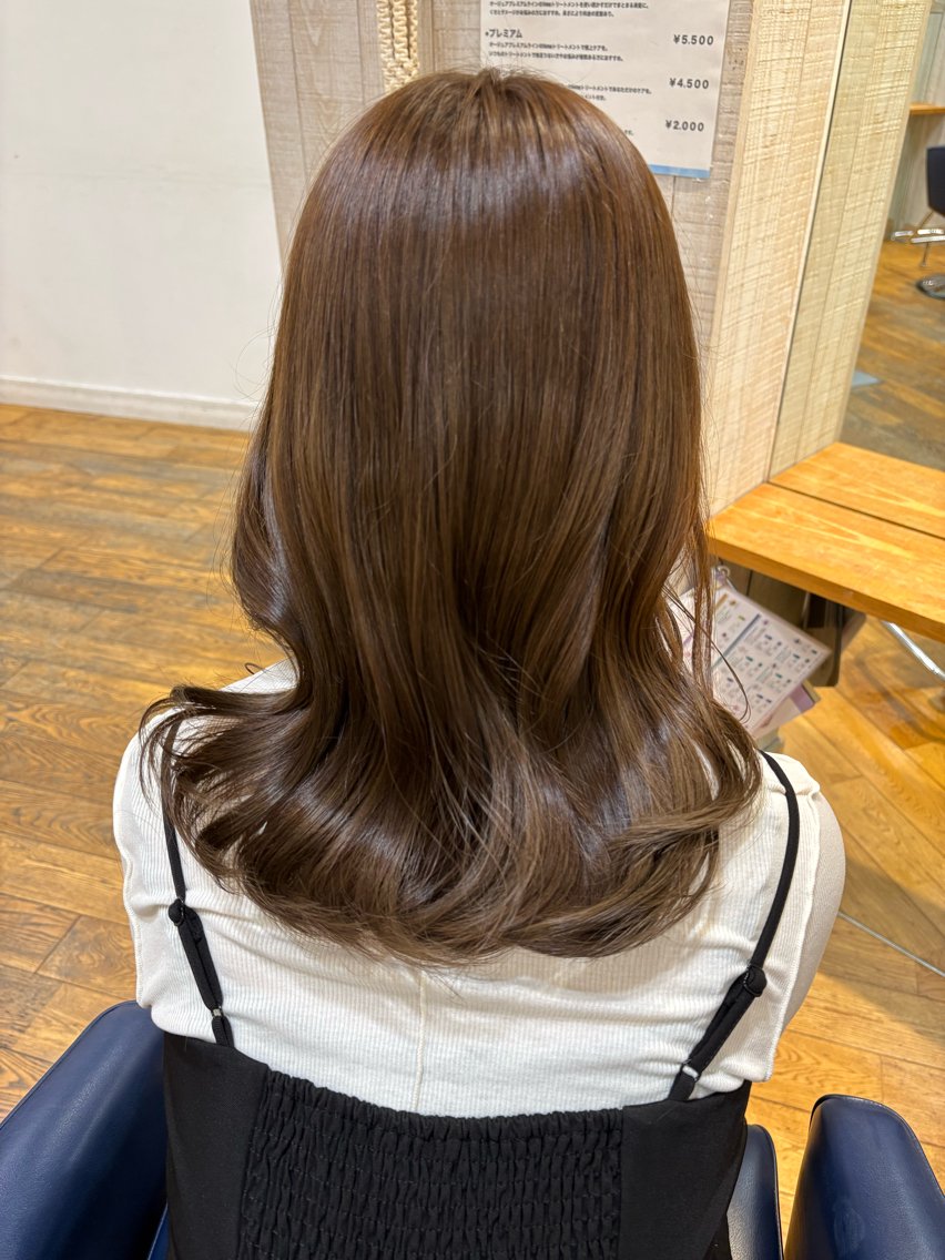 セミロング カラー ブリーチ ブリーチなしカラー ヘアカラー 透明感カラー/ wakaのヘアスタイル