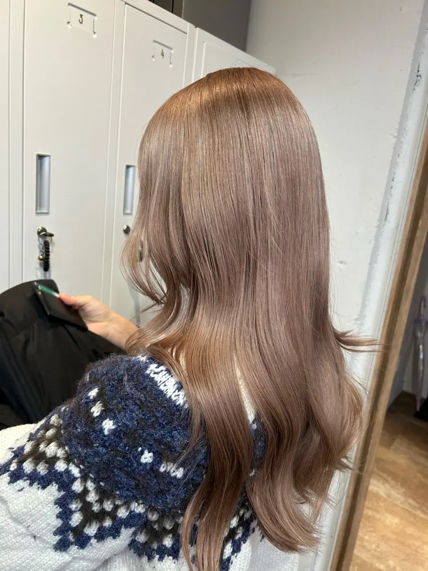 カラー カット ヘアカラー トリートメント 愛されハイトーン 🍓YURINAのヘアスタイル
