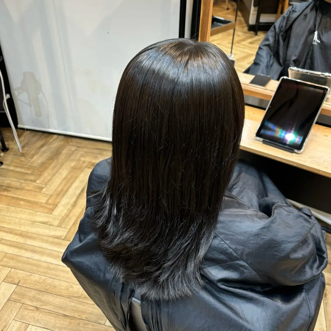 セミロング カラー オリーブカラー ヘアカラー トリートメント Kiara ⭐️ .。.:*☆のヘアスタイル