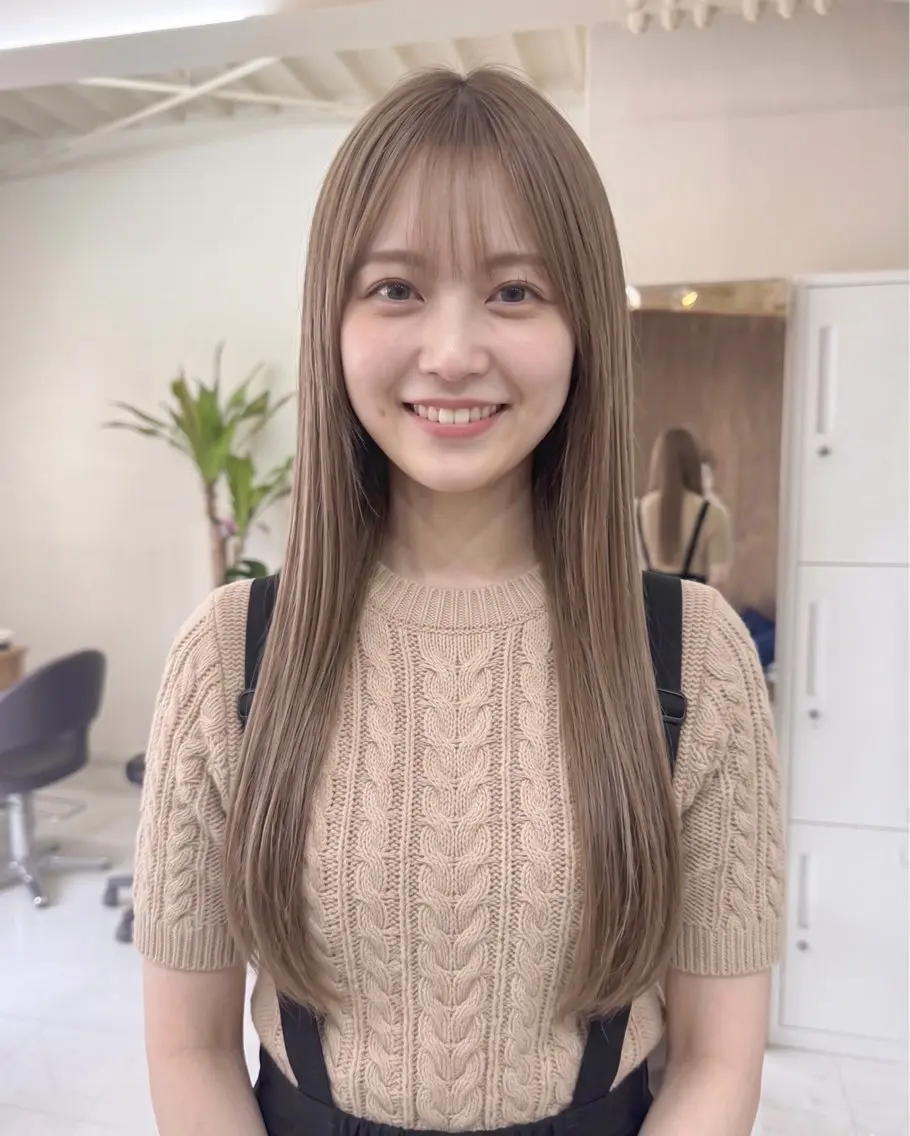 ロング カラー ヘアカラー トリートメント 桃木 杏奈のヘアスタイル