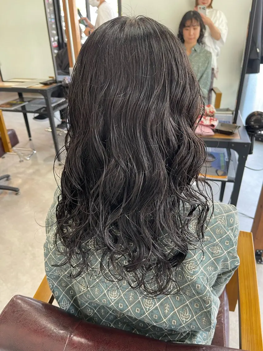 ロング パーマ シノザキ キナのヘアスタイル