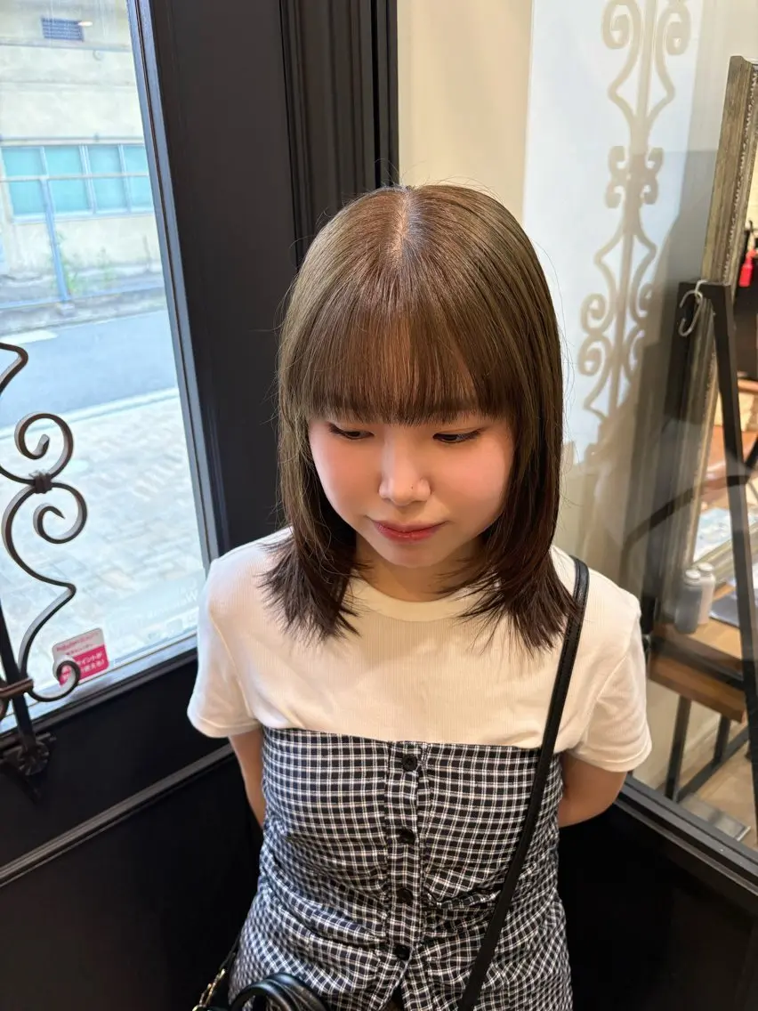 ミディアム カラー ヘアカラー しおり🍬 KOKORO🤍のヘアスタイル
