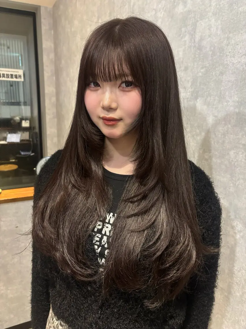 ロング カット ヘアカラー トリートメント 🌐NATSUMI 🌐【寒色カラー】のヘアスタイル