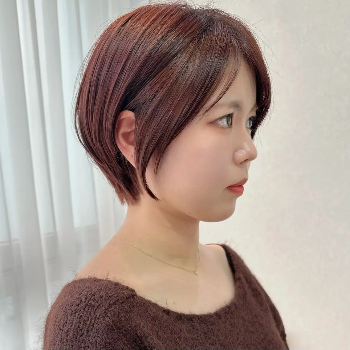 ショート カラー 透明感カラー イルミナカラー レッドカラー トリートメント カット ヘアカラー トリートメント 京都大人女性ショート 徒歩1分/秋山のヘアスタイル
