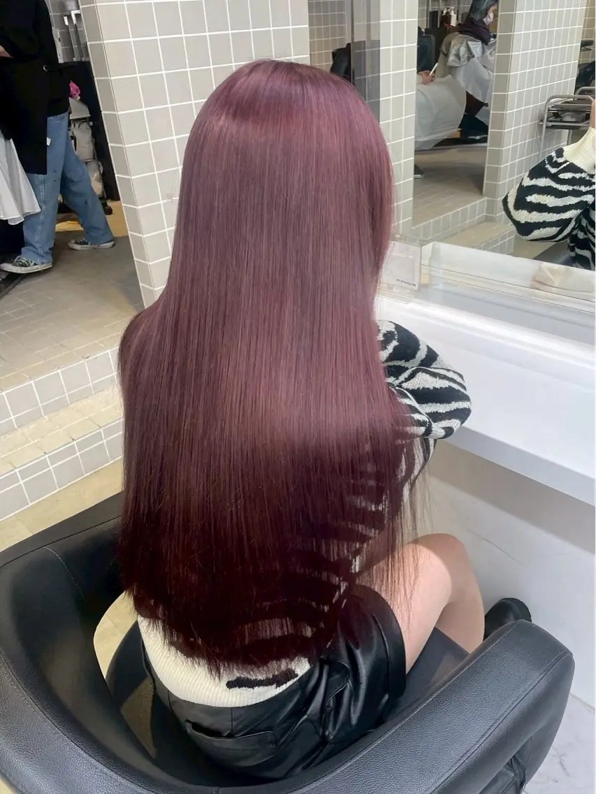 ロング カラー ブリーチ 透明感カラー ダブルカラー ブリーチなしカラー 髪質改善 透明感🤍レイヤー ベージュ🤍ピンクのヘアスタイル