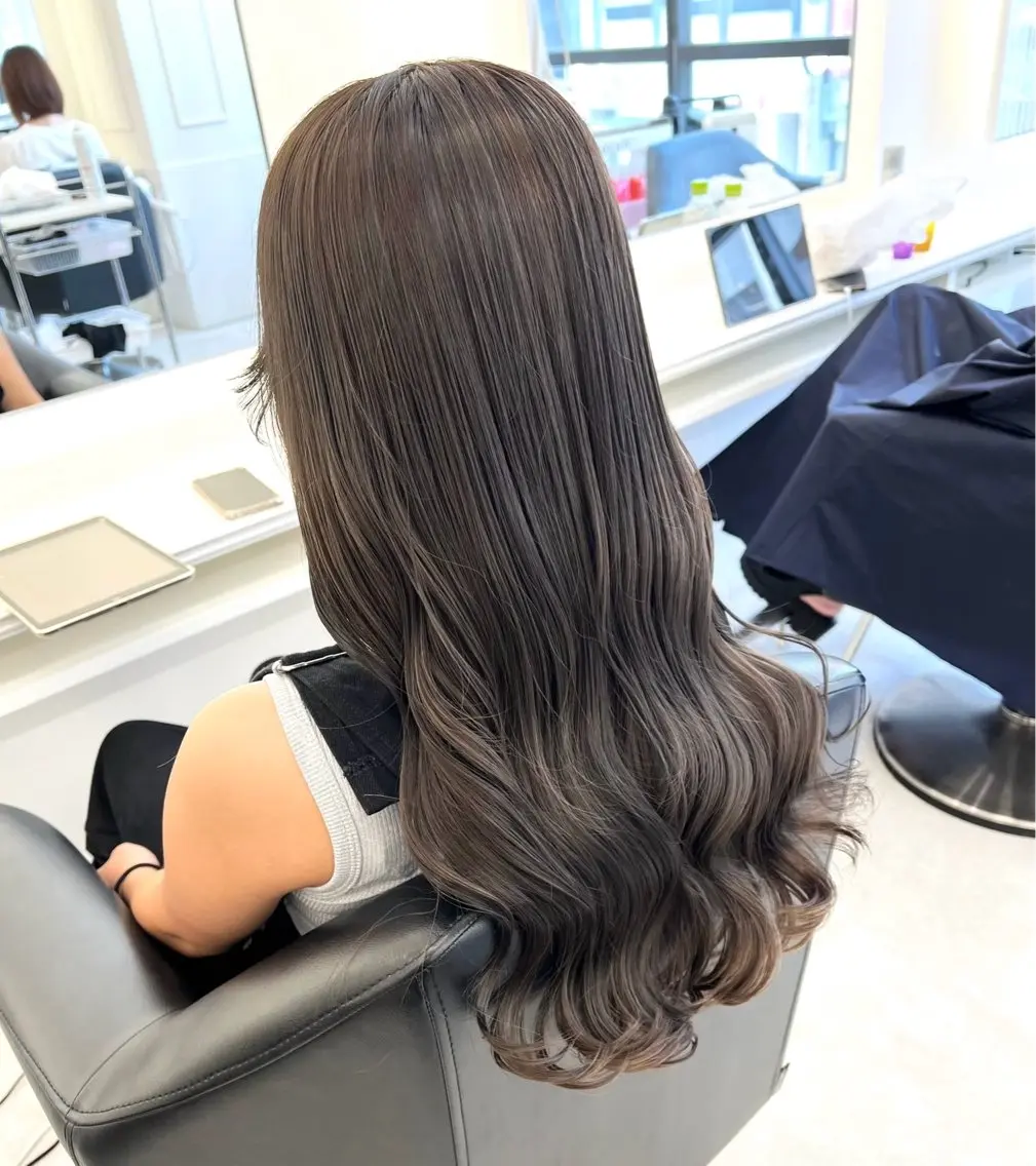 ロング ヘアカラー Parve  Mix 🫧梶川虹のヘアスタイル