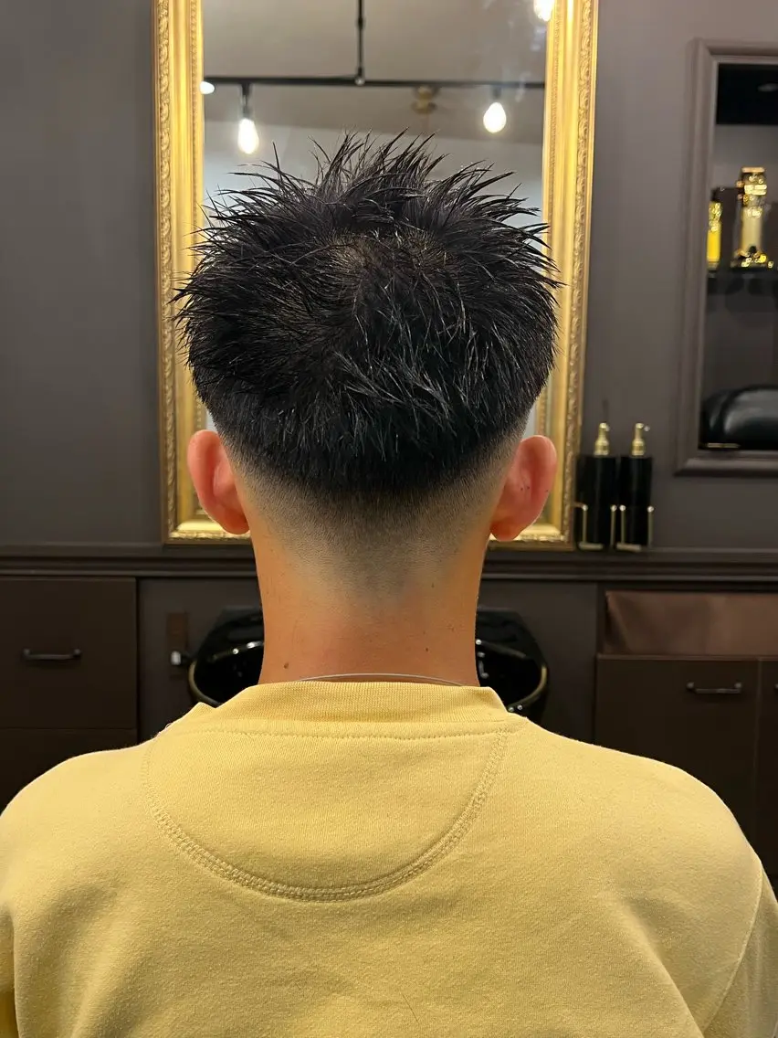 ショート カット テヅカ マサユキのヘアスタイル