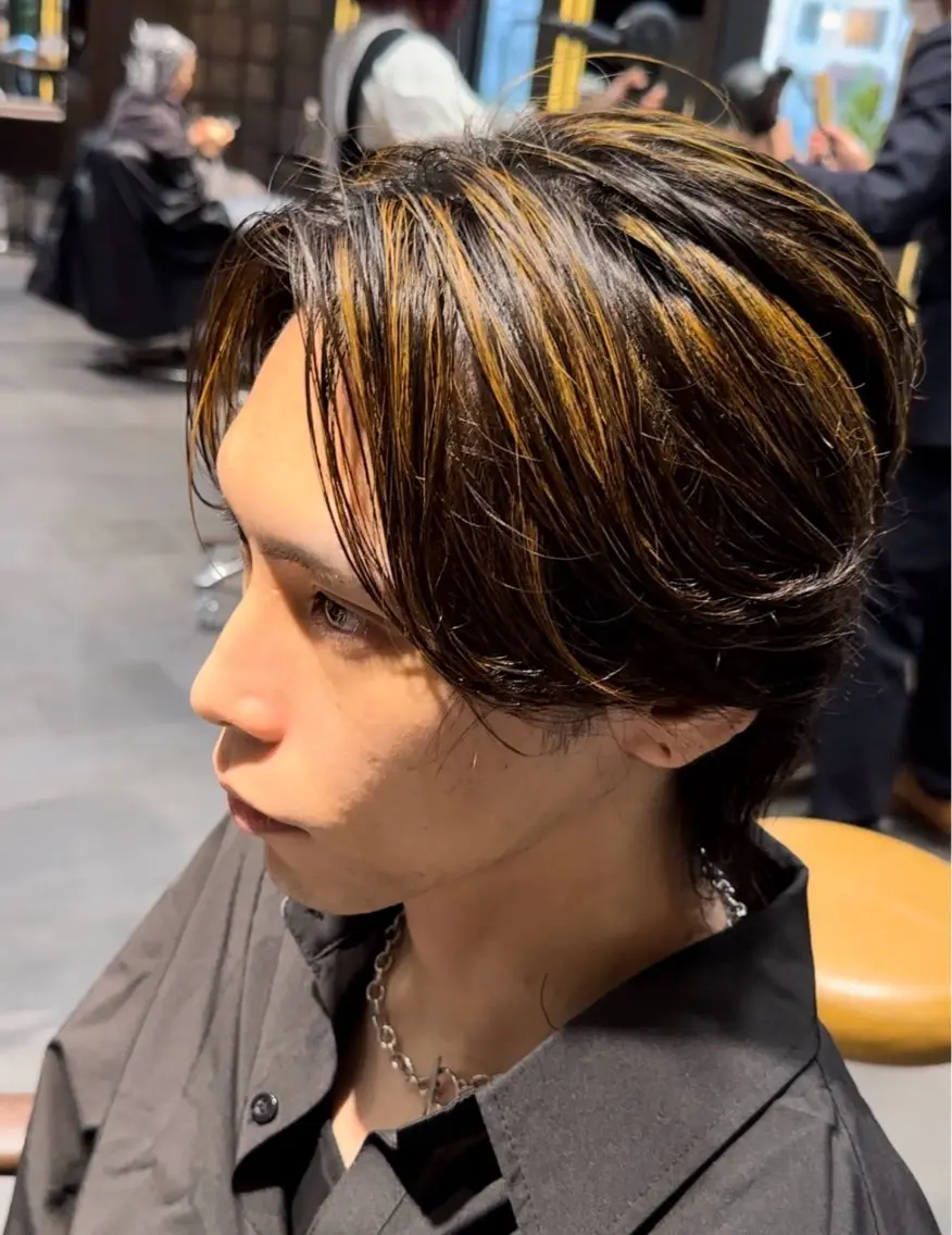 メンズ カット ヘアカラー 齊藤政太 顔周り カット 透明感カラーのヘアスタイル