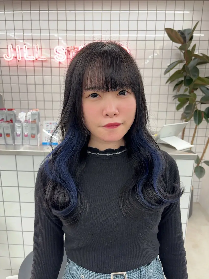 ロング カラー イヤリングカラー 🫧‪Ameri🫧 Emma ecoleのヘアスタイル
