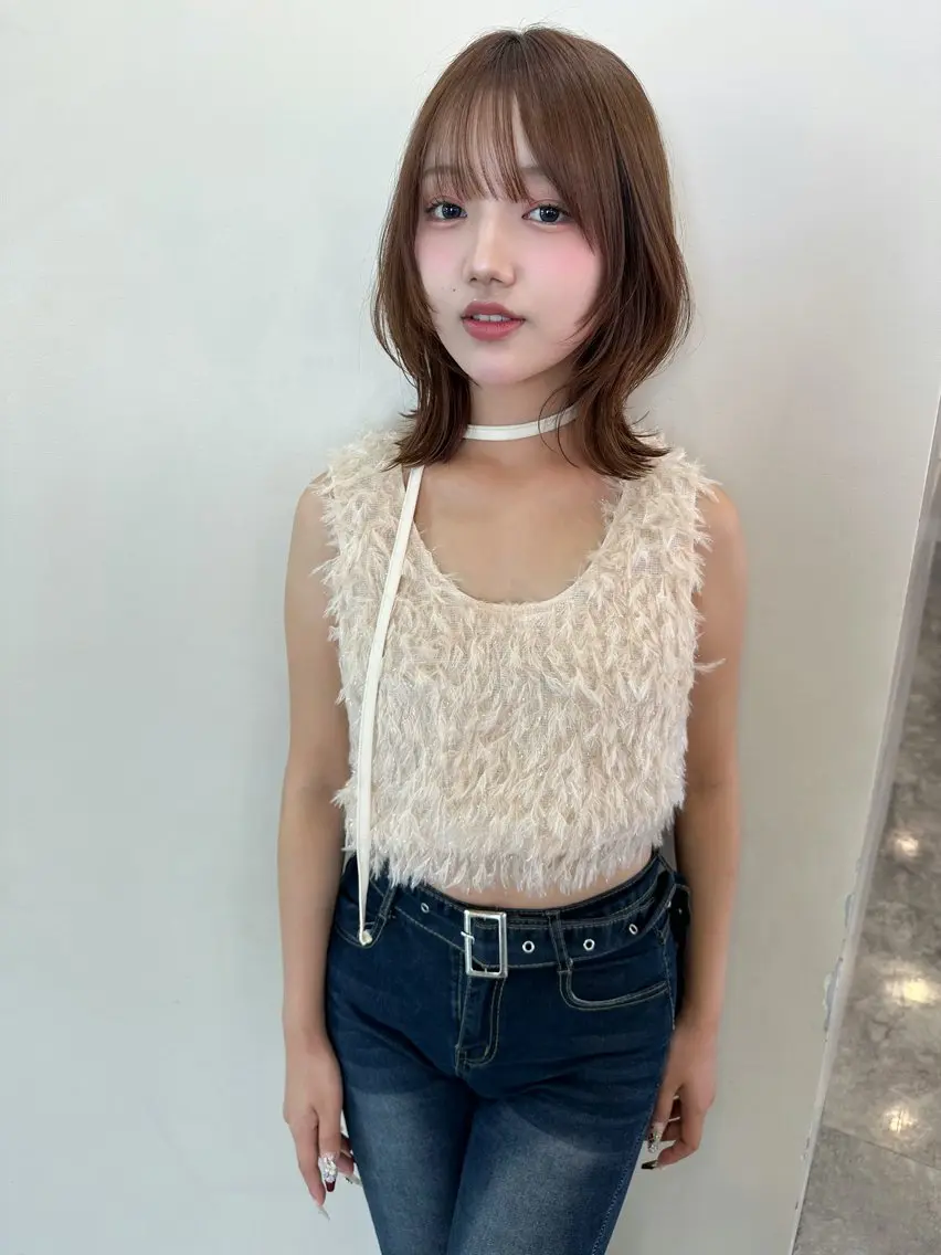 ミディアム ボブ くびれヘア 顔まわりレイヤー レイヤーカット 鎌倉 彩のヘアスタイル