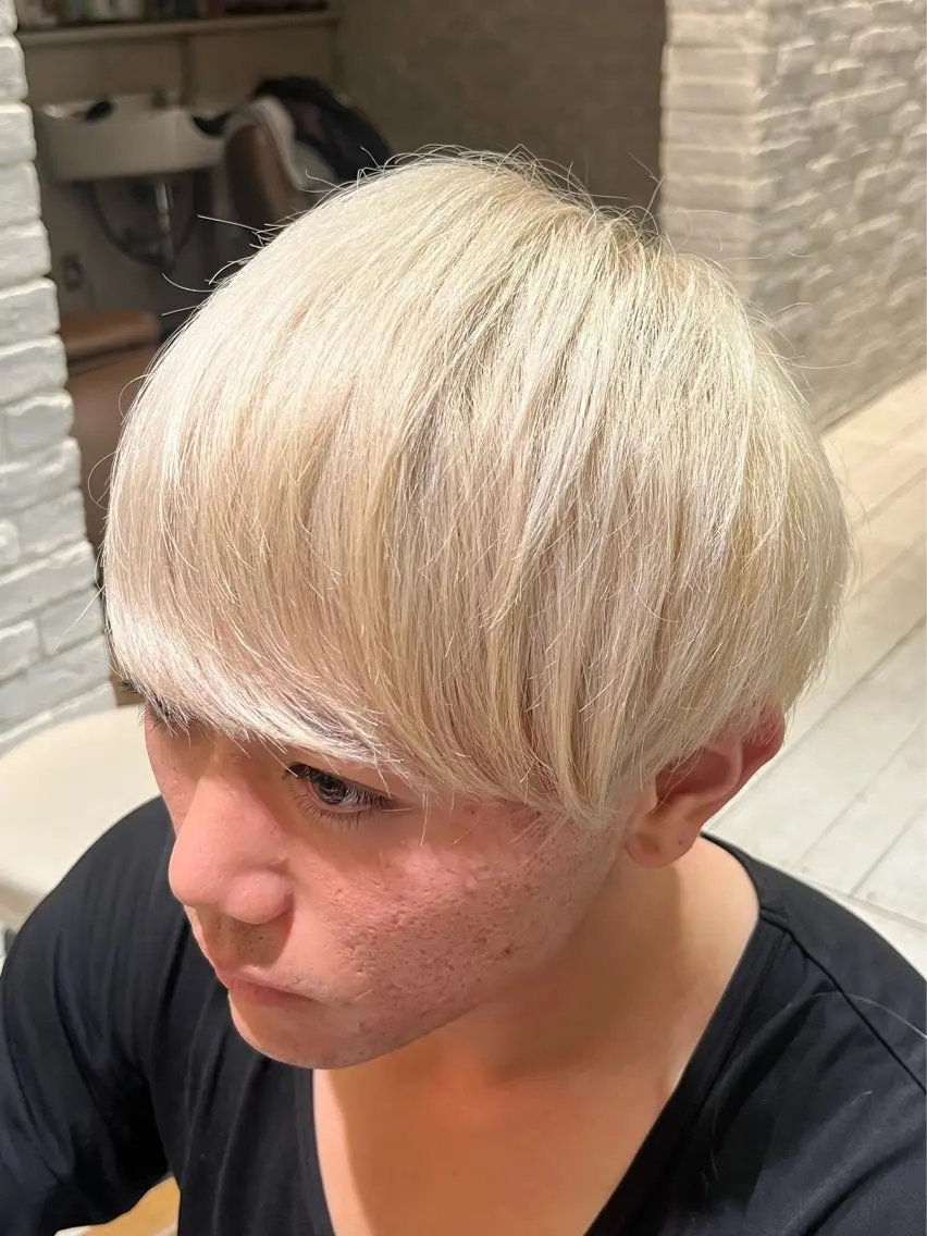 ショート カラー メンズ マッシュ カット ヘアカラー メンズ特化 山崎  蓮のヘアスタイル