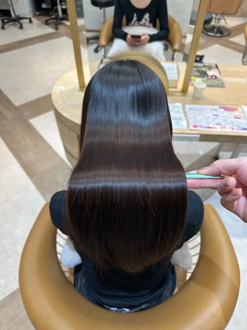🦋パサつき改善🦋美髪縮毛矯正×似合わせカット×トリートメント付き❣️の写真
