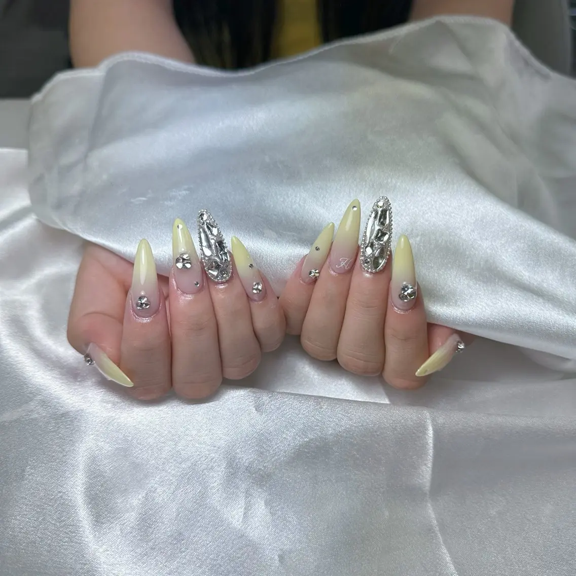 ネイル ハンドネイル Kingnail Emiのネイルデザイン