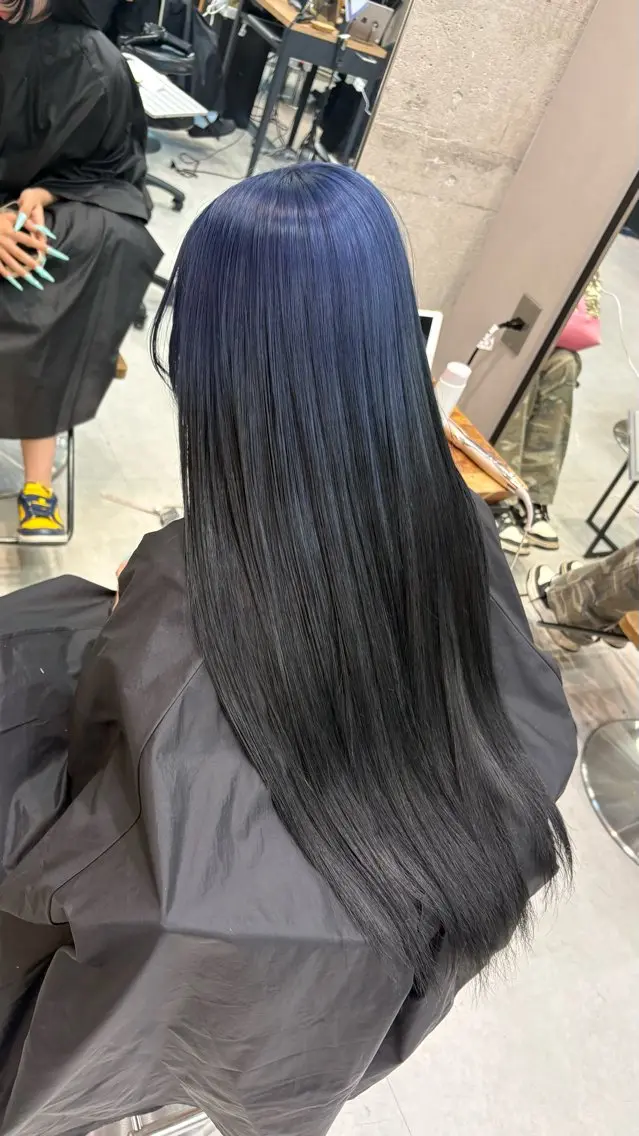 ロング ヘアカラー KAEDE🌺Wカ ラー/ホワイトカラーのヘアスタイル