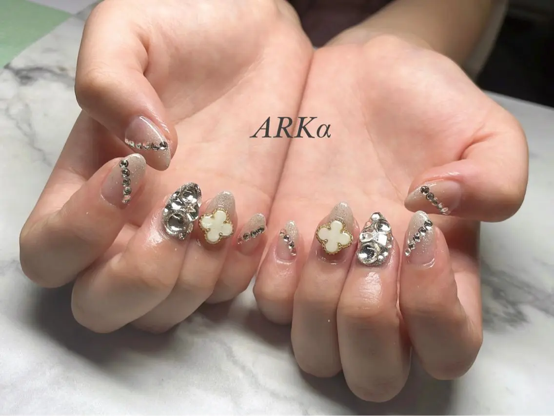 ネイル ハンドネイル ARKα Nishiのネイルデザイン
