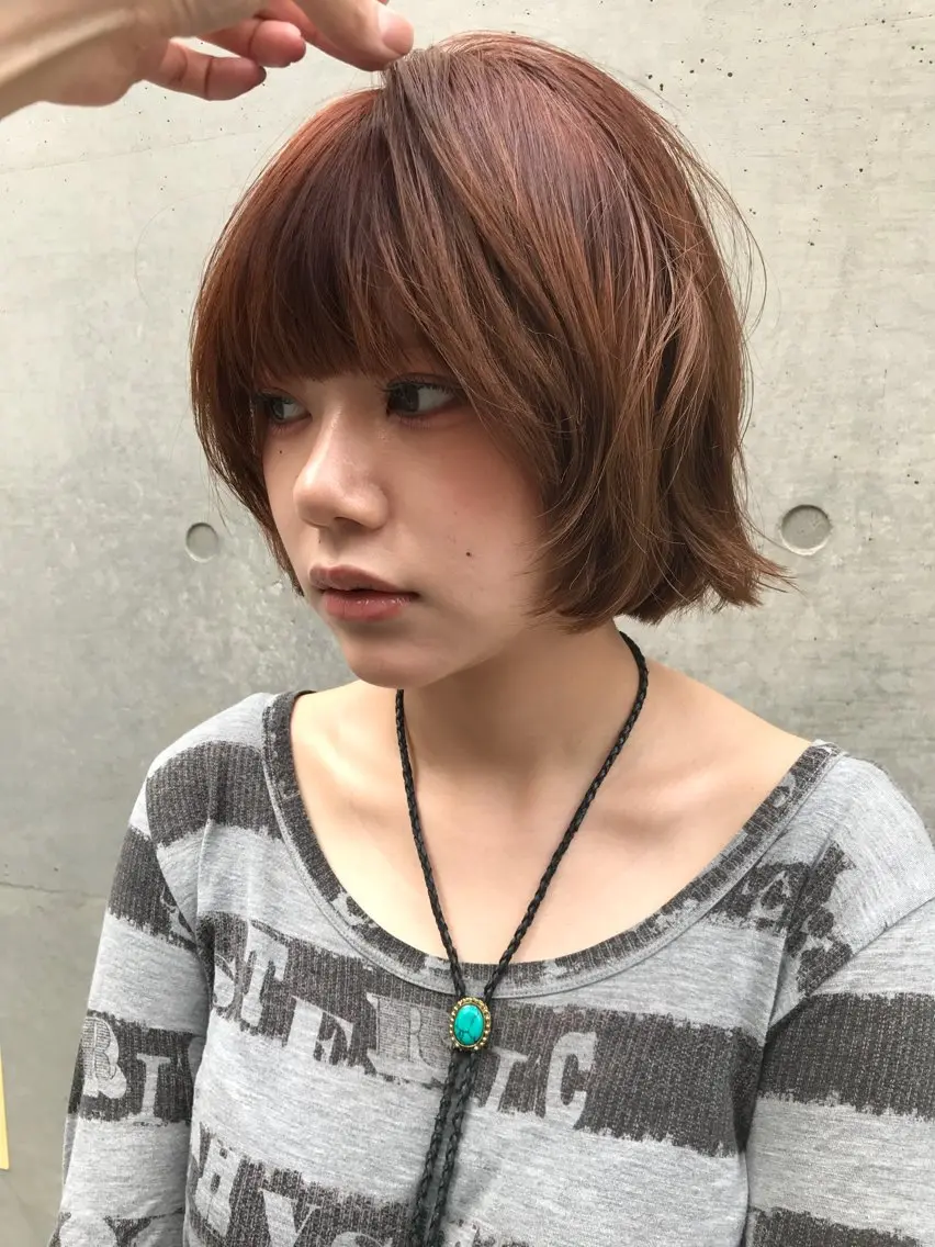 ミディアム カラー トリートメント カット ヘアカラー トリートメント 赤み消しカラー/ ナチュラル/トモキのヘアスタイル