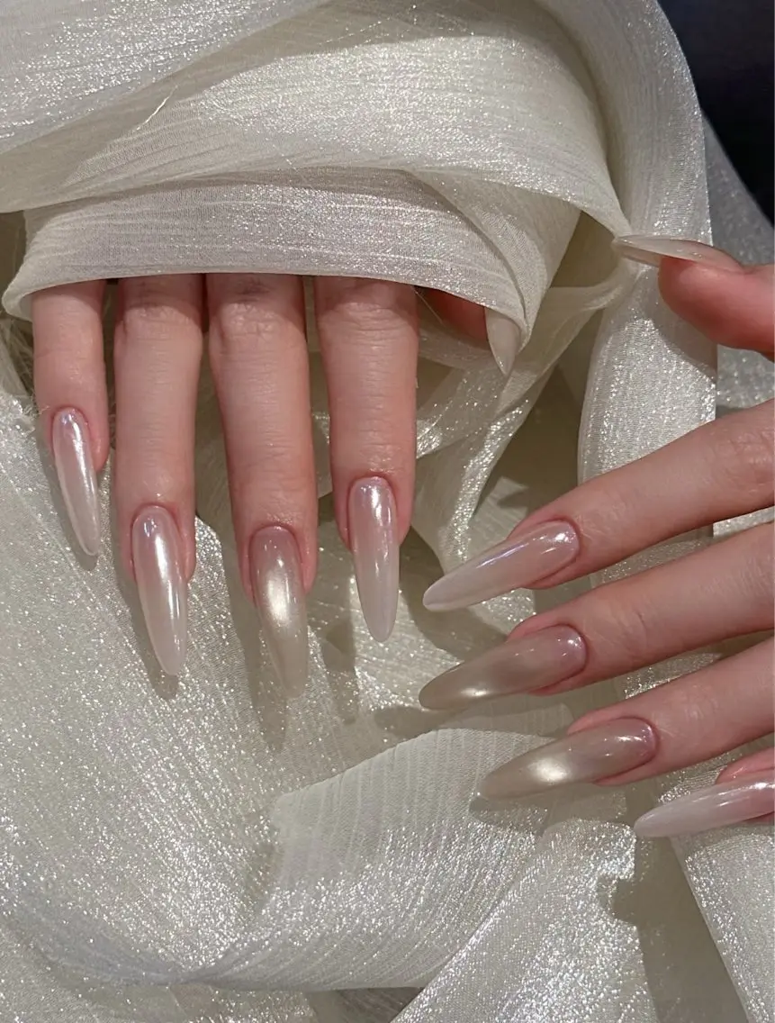 ネイル アートネイル オーロラネイル チークネイル フレンチネイル ガラスフレンチ 🎀🎀YooLi Nail Salonのネイルデザイン