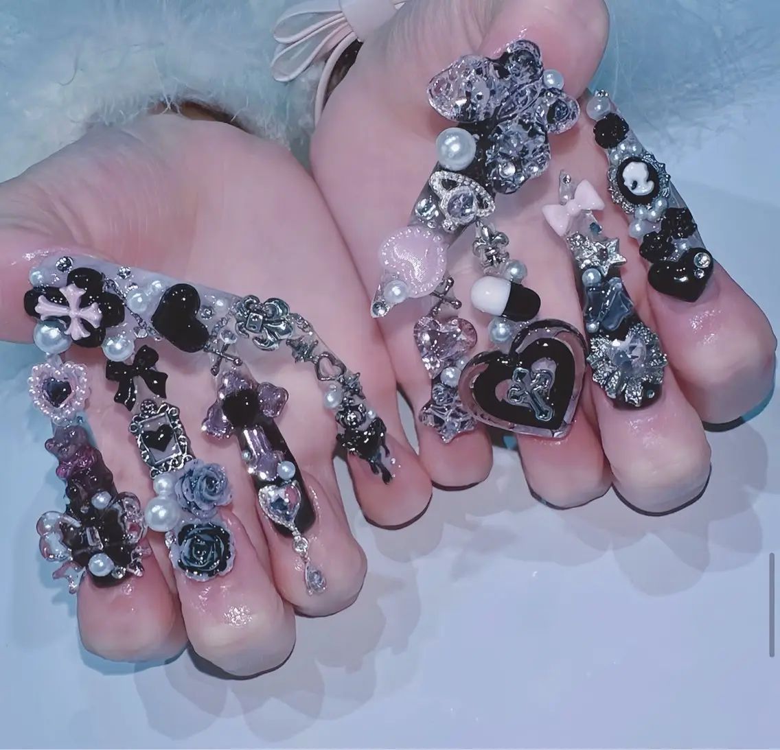 ネイル オーロラネイル ブルー フットネイル ジェルネイル 氷ネイル・うるうるネイル ハンドネイル Rin Nail 新大久保店のネイルデザイン