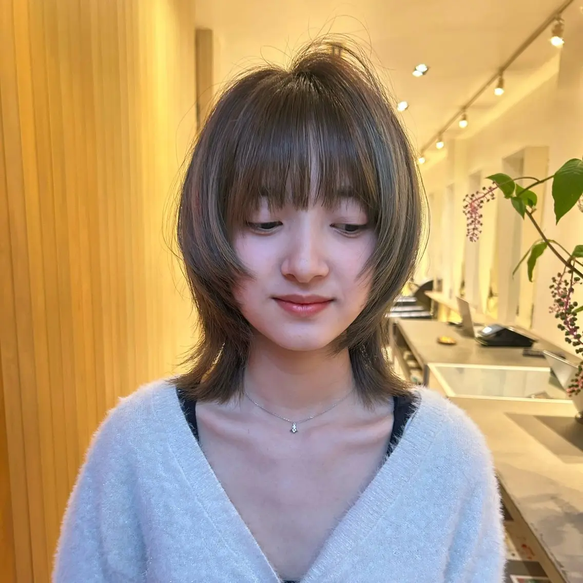 ミディアム 矢部 若葉のヘアスタイル