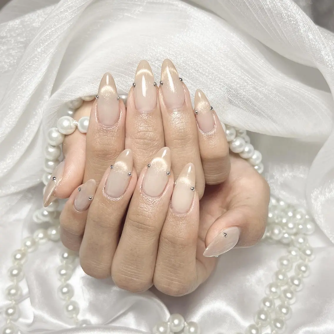 ネイル アートネイル フラッシュネイル フレンチネイル ジェルネイル ガラスフレンチ M2 BEAUTY サロンのネイルデザイン