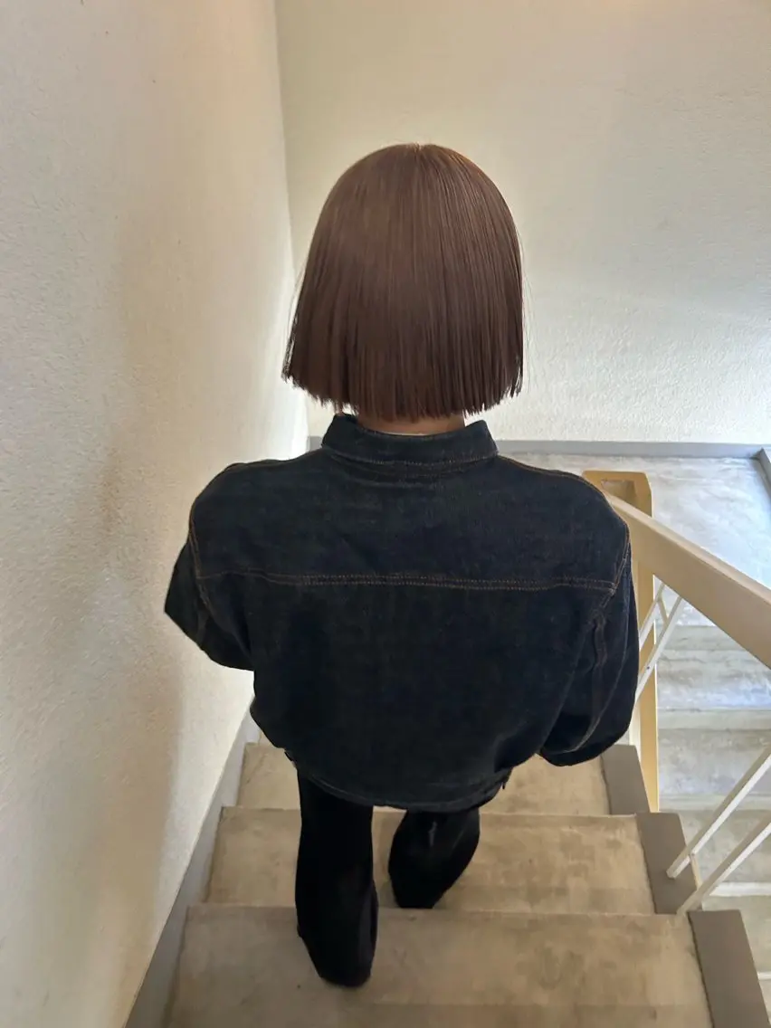 ミディアム 薄暮 マツイ　レンのヘアスタイル