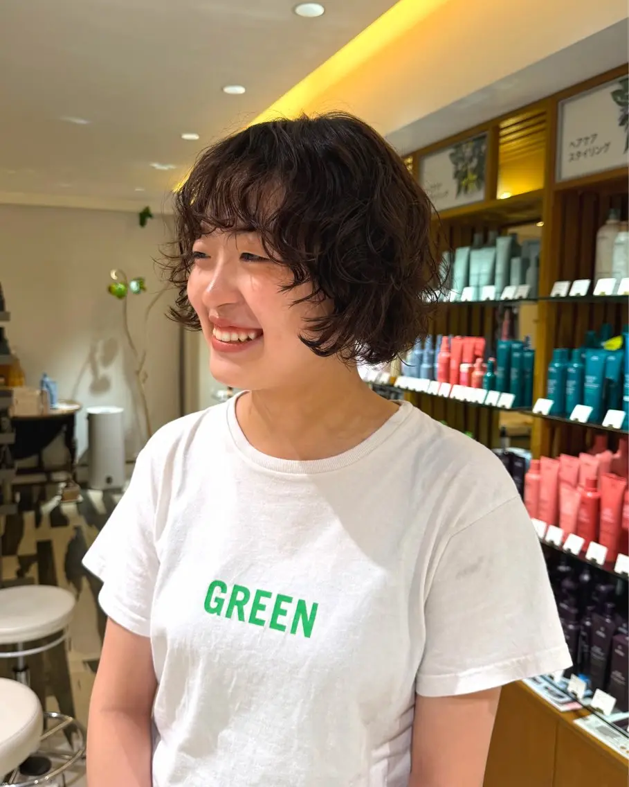 ショート パーマ カット パーマ 岸 奈々香のヘアスタイル