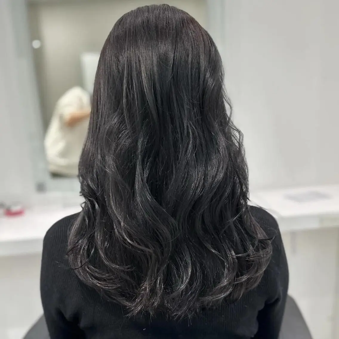 セミロング カラー ヘアアレンジ 🫧モテる💗ダメー ジレスハイトーン🫧のヘアスタイル