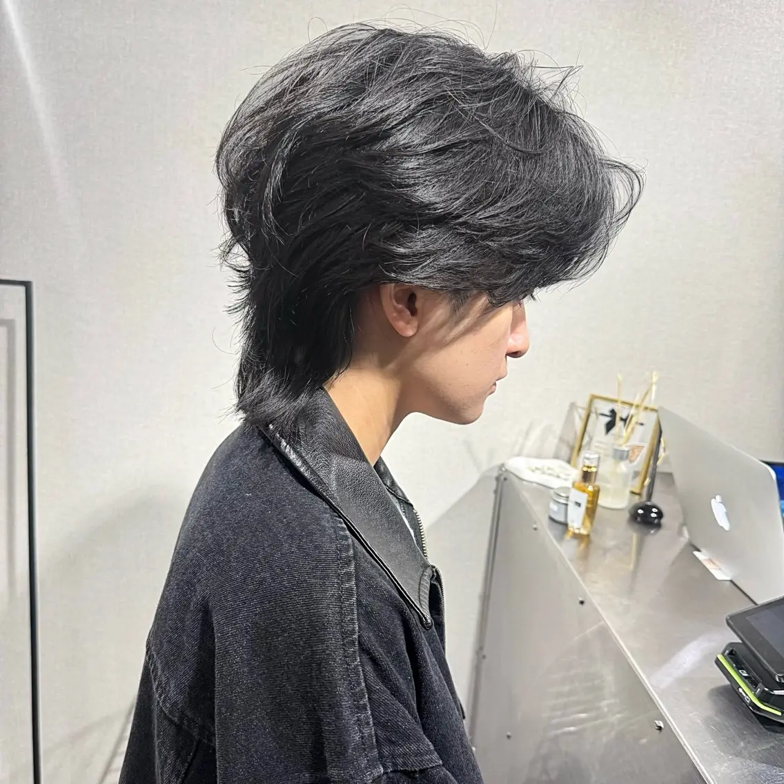 メンズ フェザーパーマ メンズパーマ 学生（メンズ向け） カット パーマ シャドウ/フェザー ニュアンスヘアメンズのヘアスタイル