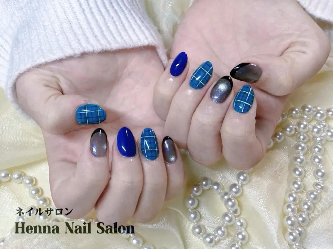 ネイル ハンドネイル Henna Kongssalonのネイルデザイン