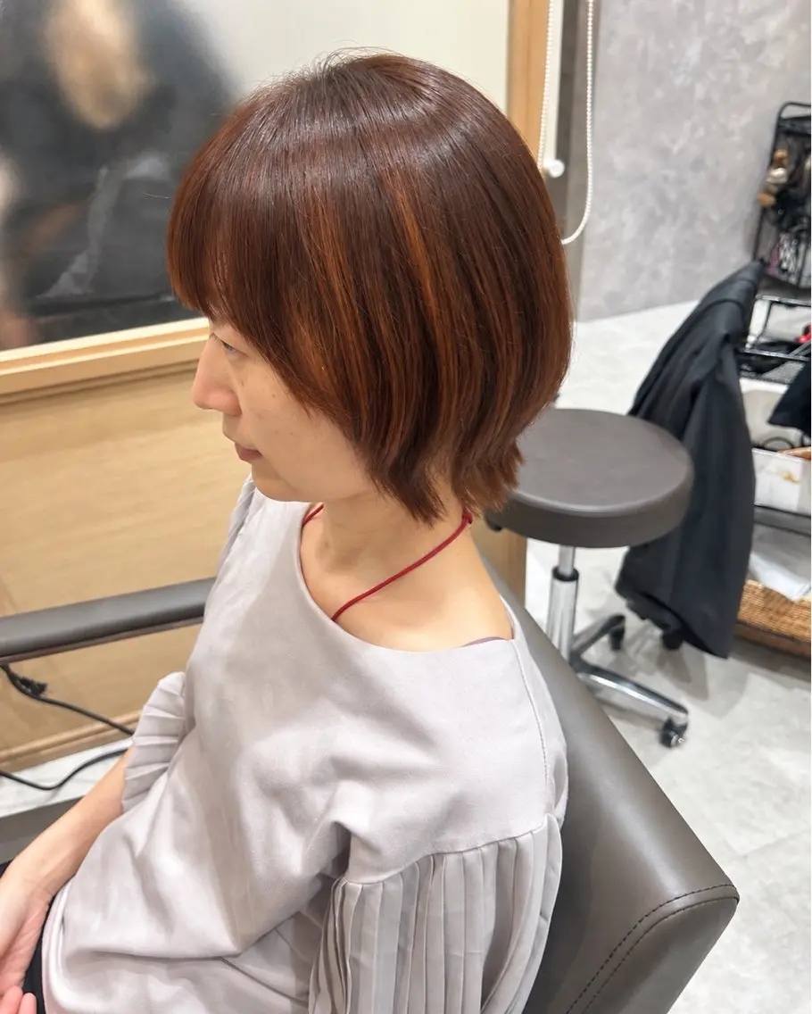 ショート カラー 切りっぱなしボブ ボブ 髪質改善 ショートヘア カット ヘアカラー トリートメント ヘッドスパ 久木原 ゆりのヘアスタイル