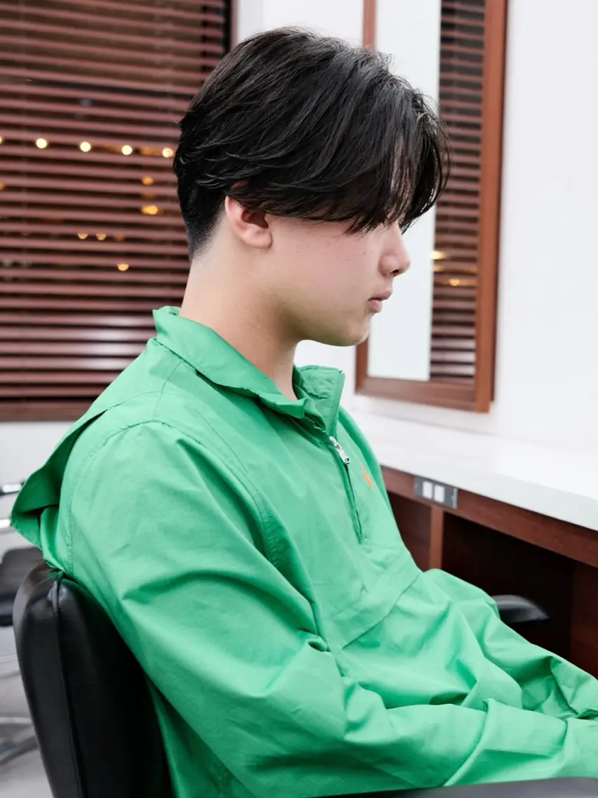 ショート パーマ メンズ センターパート 縮毛矯正 メンズ特化パーマ 美容師/小泉賢徒のヘアスタイル