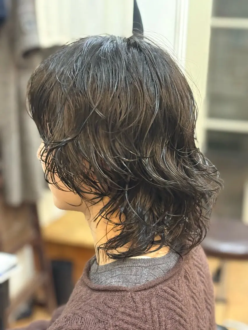 ミディアム パーマ ミディアムパーマ ウルフカット カット パーマ 【pejite】 小沼 勇貴のヘアスタイル