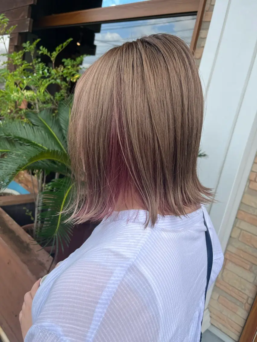 カラー ベージュカラー インナーカラー ピンクカラー タナカ ヒナのヘアスタイル