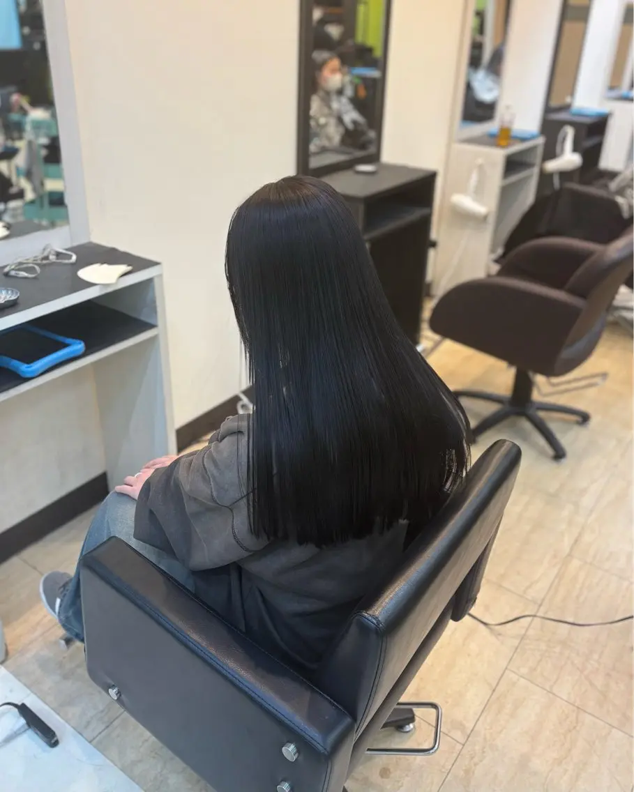 ミディアム カット ヘアカラー トリートメント MIRAN stylistのヘアスタイル