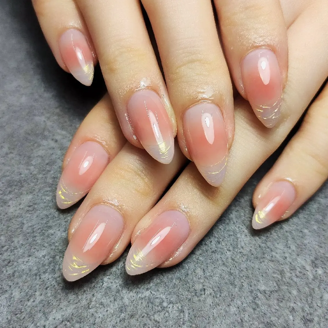 ネイル オーロラネイル チークネイル フレンチネイル ハンドネイル 個人サロン saltnailのネイルデザイン
