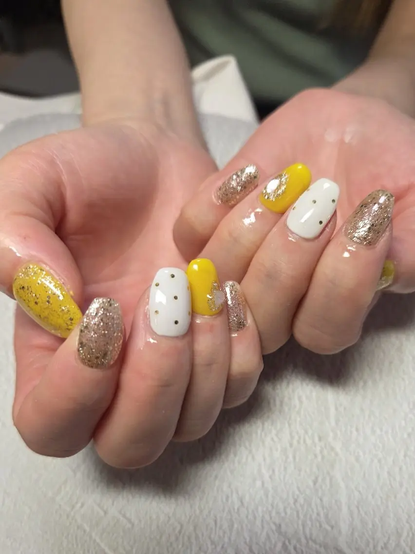 ネイル ドット ジェルネイル キラキラネイル オフィスネイル パラジェル ハンドネイル flure de neige yukiのネイルデザイン