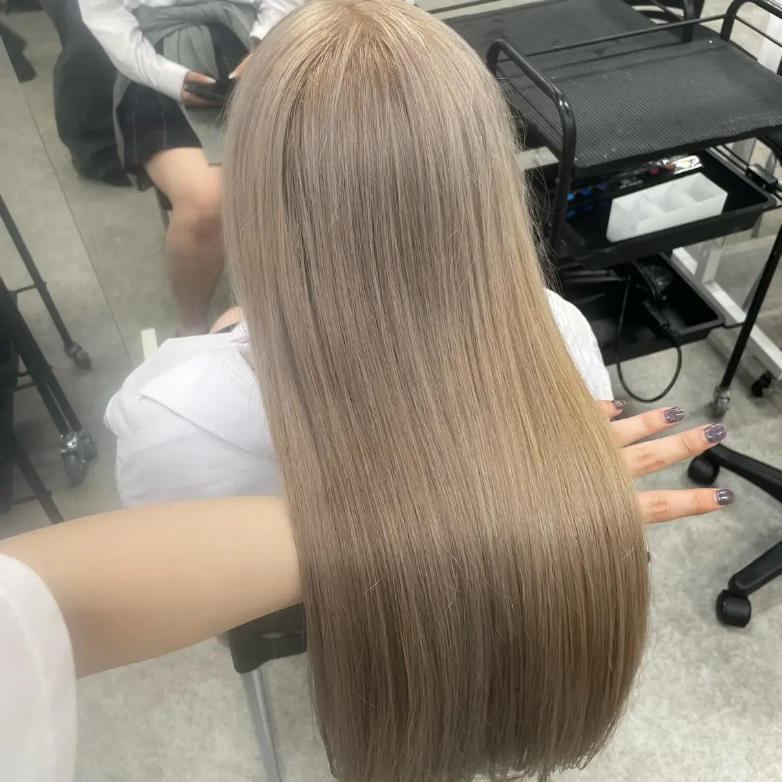 セミロング カラー 表参道♡暗髪♡ 艶カラー♡アユミのヘアスタイル