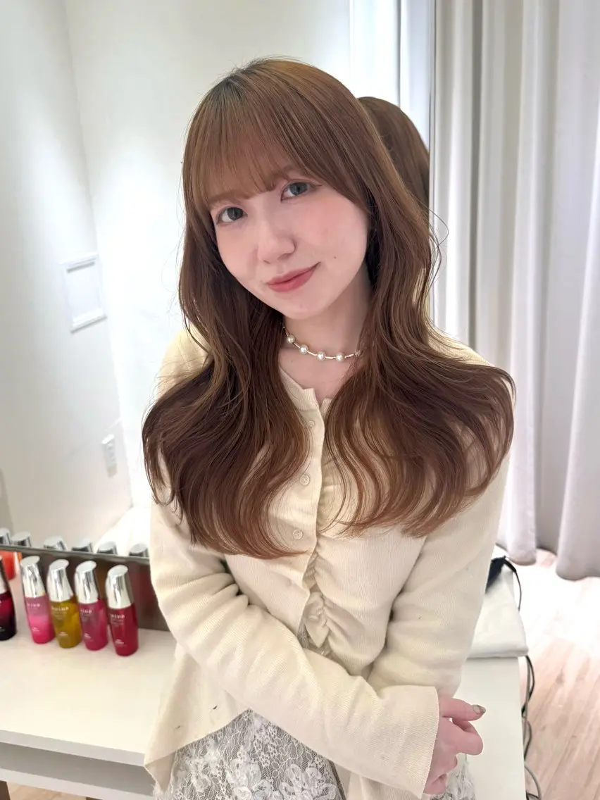 【艶カラー】➕【カット✂︎】➕【前髪ストレート】の写真