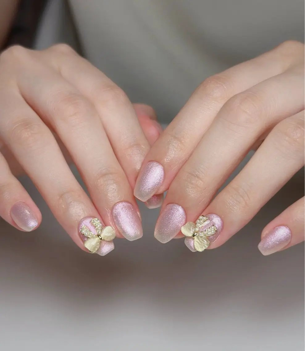 ネイル オーロラネイル 長さ出し フットネイル 韓国ネイル ラメ(グリッター) ハンドネイル 👍thumbs up nail👍のネイルデザイン