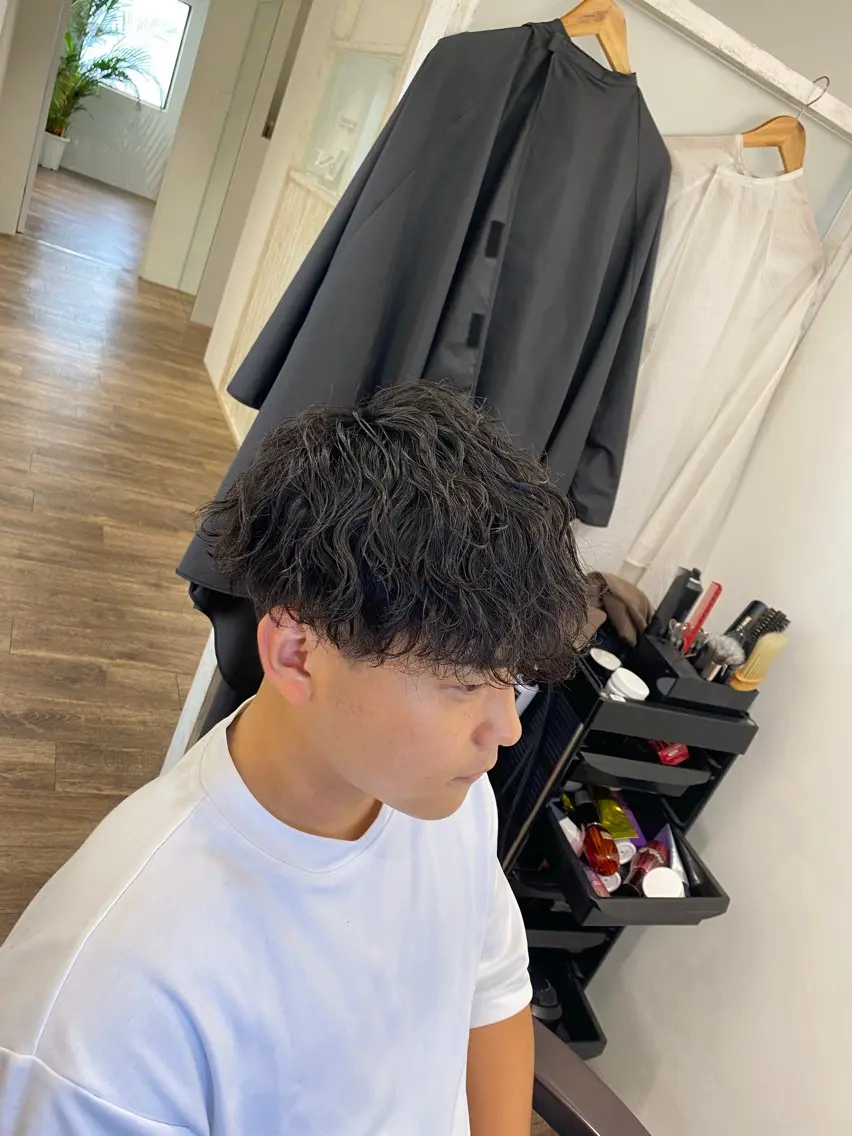 ショート パーマ メンズ 原田 涼矢のヘアスタイル