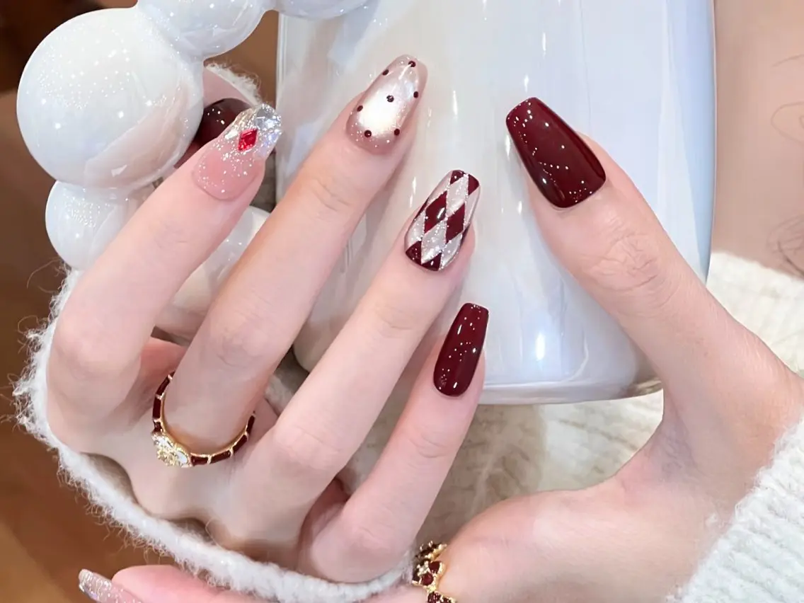 メンズ ネイル メンズ韓国風 オーロラネイル チークネイル 長さ出し フレンチネイル ハンドネイル ハンドケア NEW NAIL 池袋のネイルデザイン