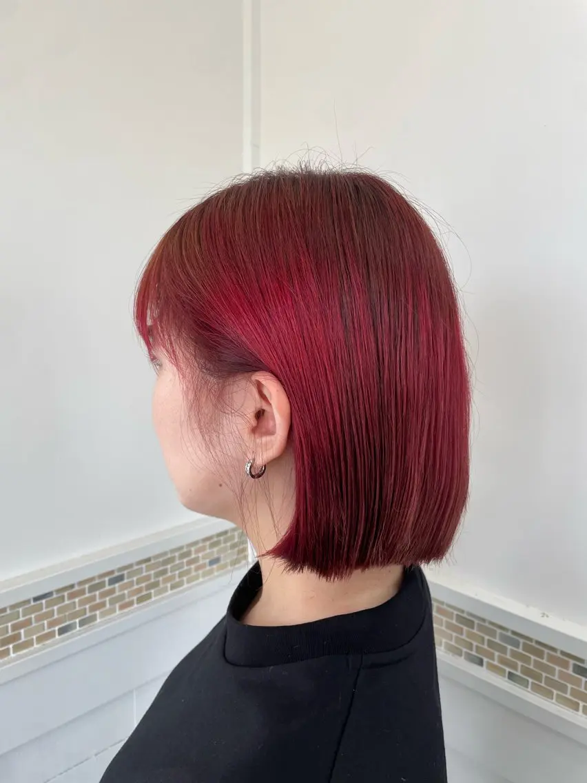 ミディアム カラー ブリーチ レッドカラー ボブ 前原 真人のヘアスタイル
