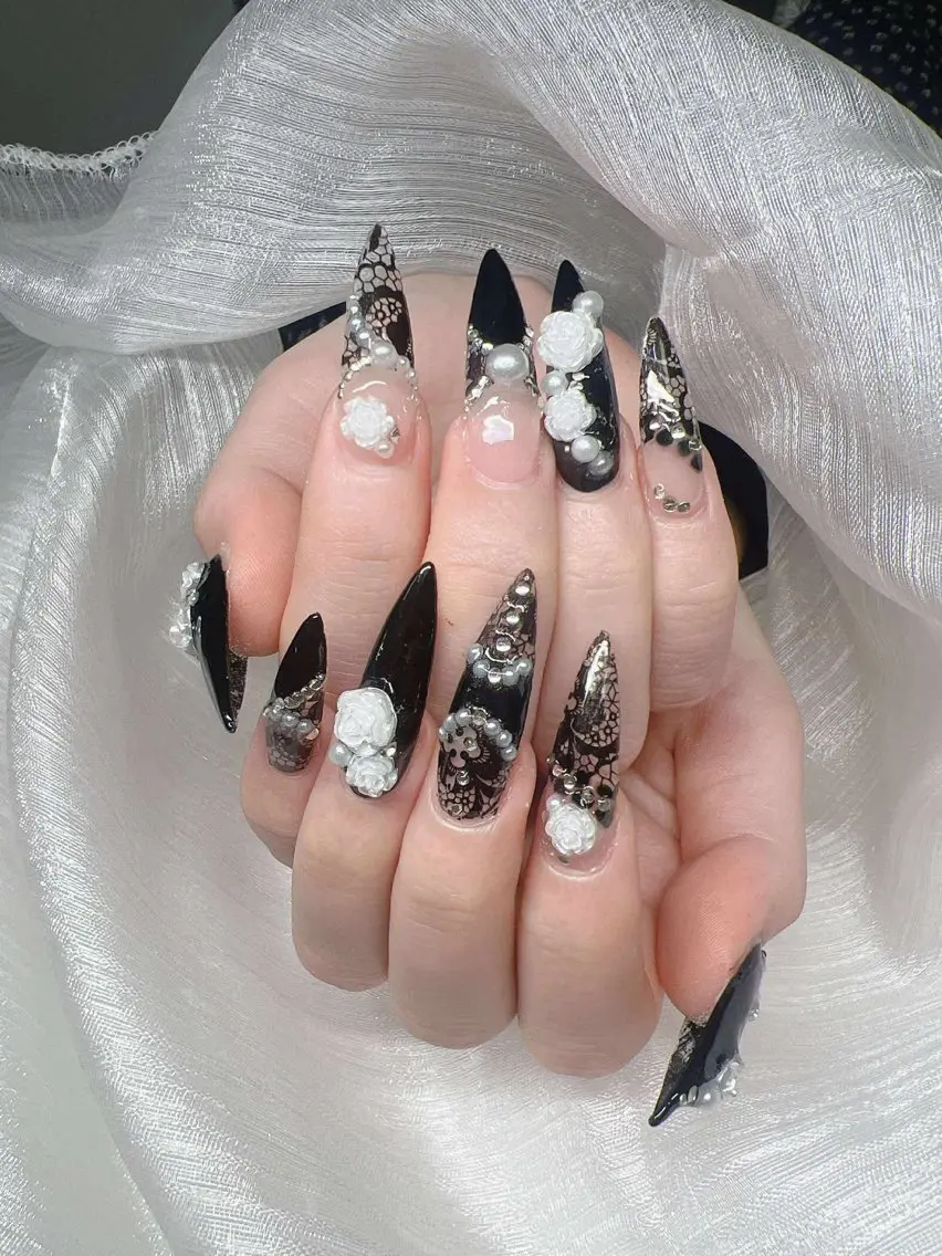 ネイル 長さ出し グラデーション 卒業式 キラキラネイル マグネットネイル ハンドネイル Lee Nailsのネイルデザイン