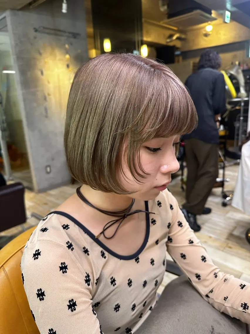 ミディアム カラー ベージュカラー ブリーチ ケアブリーチ ダブルカラー ハイトーンカラー シールエクステ/ ブリーチカラーのヘアスタイル