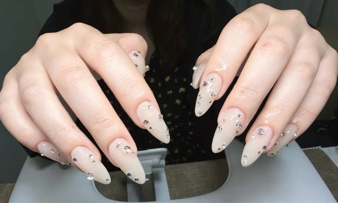 ネイル オーロラネイル べっ甲ネイル チークネイル 成人式 長さ出し ハンドネイル ハンドケア For you. Nail Salonのネイルデザイン