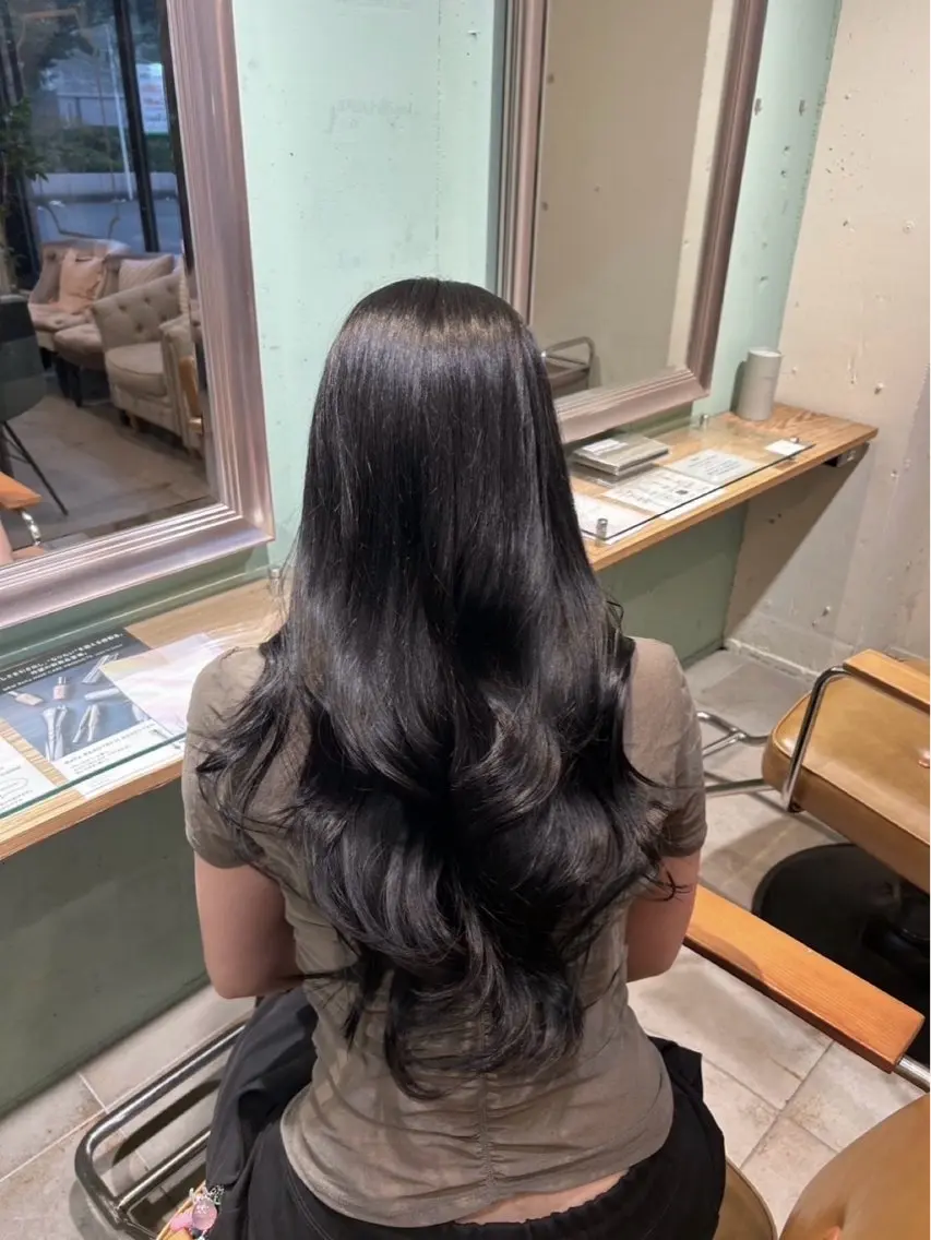 ロング カラー ヘアカラー トリートメント 🫐 キナリ🫐のヘアスタイル