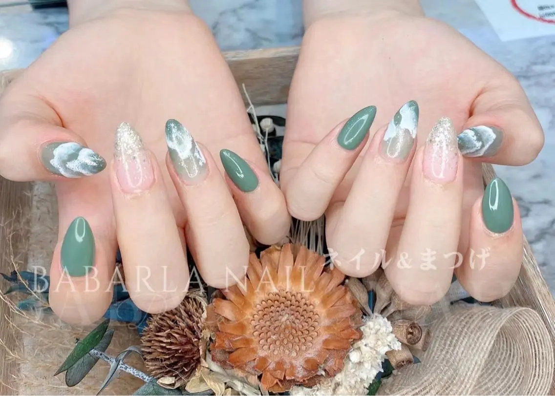 ネイル グリーン ホワイト Babarla Nailのネイルデザイン
